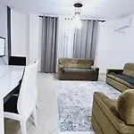 Daire New Bazaar Side Bliss 2 Bed With Free Garage *