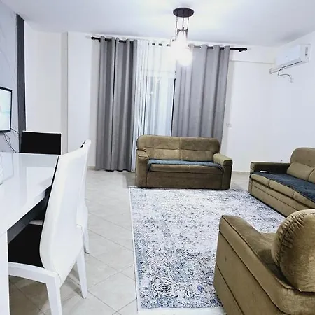 Apartament New Bazaar Side Bliss 2 Bed With Free Garage *
